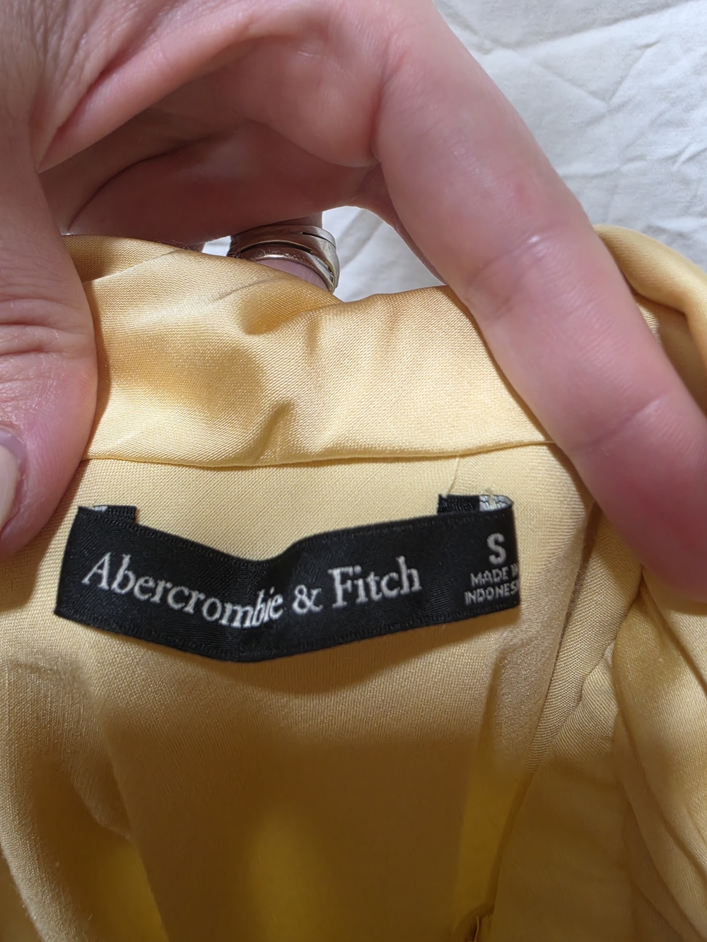 Abercrombie & Fitch Pale Yellow Satin Maxi Slip Dress - Picture 9 of 10